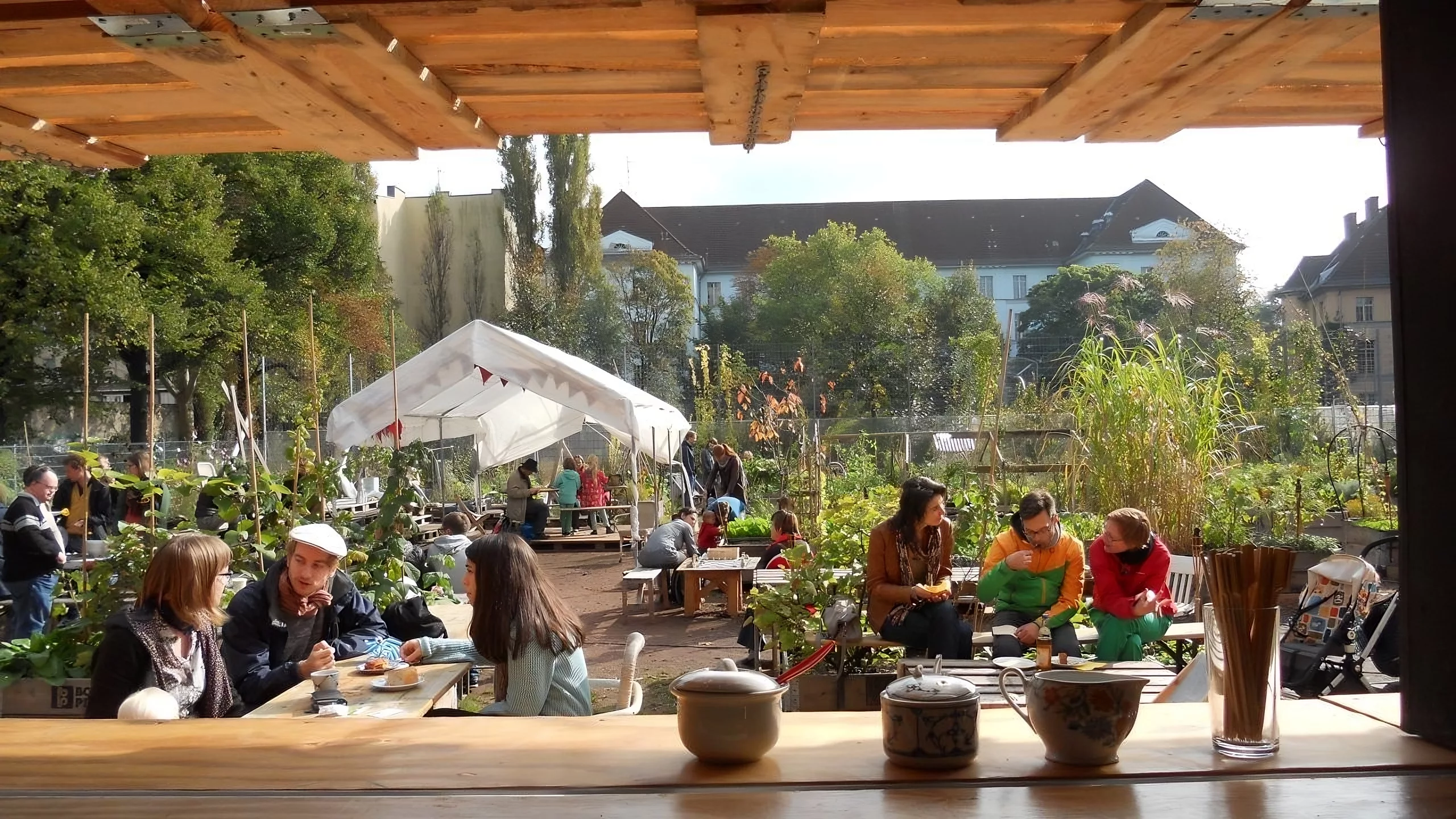 Incorporating Communal Cooking and Eating into Community Gardens Spaces